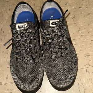 NIKE AIR VAPORMAX FLYKNIT RUNNING SHOES